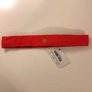 NWT LULULEMON SKINNY FLY AWAY TAMER HEADBAND!